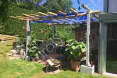 07-Pergola-mit-Sockel-NormalQualitaet-Kastanienholz