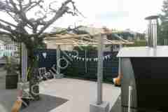 11-Pergola-mit-Sockel-Kastanienholz-vollstaendig-geschaelt