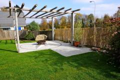 Pergola-Naturstein-Feuerstelle