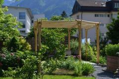 Pergola-Spezialform-Penta-kastanienholz-seitlich