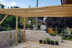 Pergola-tessiner-gneis-Holz-lang
