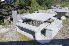 02_Granittisch-Quadratisch-aus-Tessiner-Gneis